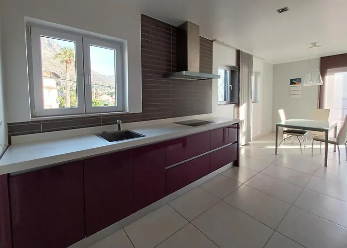 Adriatic Apartment *