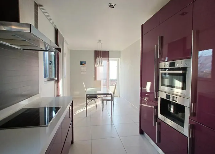 Adriatic Apartment *